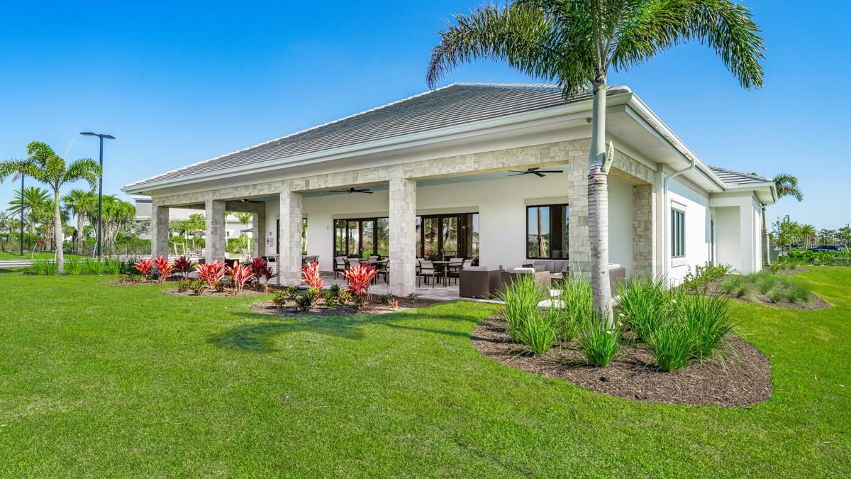AZARIO ESPLANADE - Residential