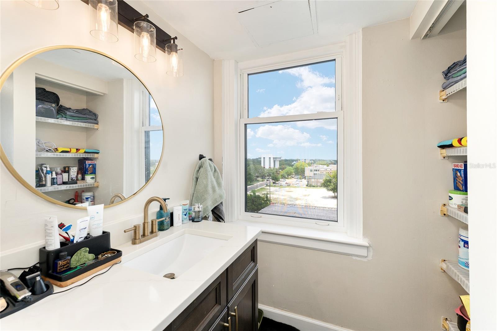 SEAGLE BUILDING - Residential