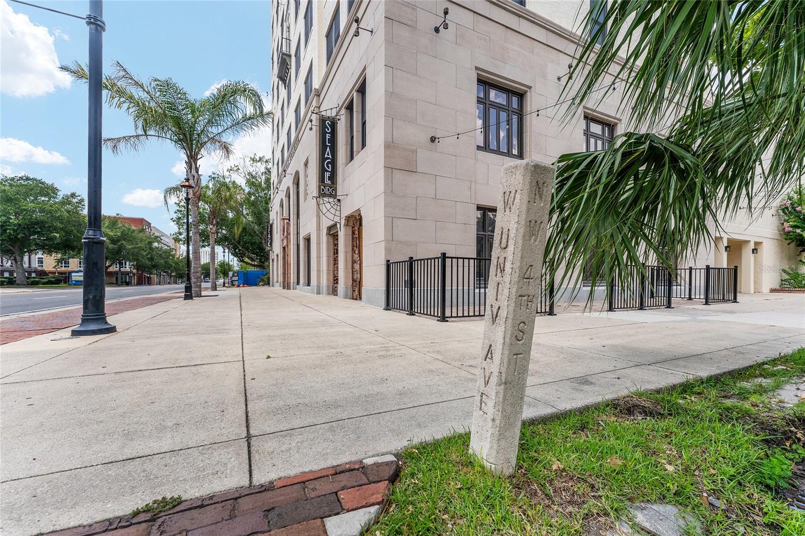 SEAGLE BUILDING - Residential
