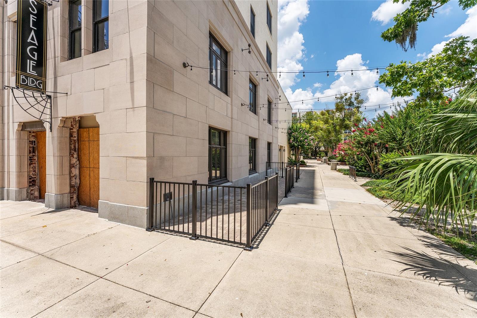 SEAGLE BUILDING - Residential
