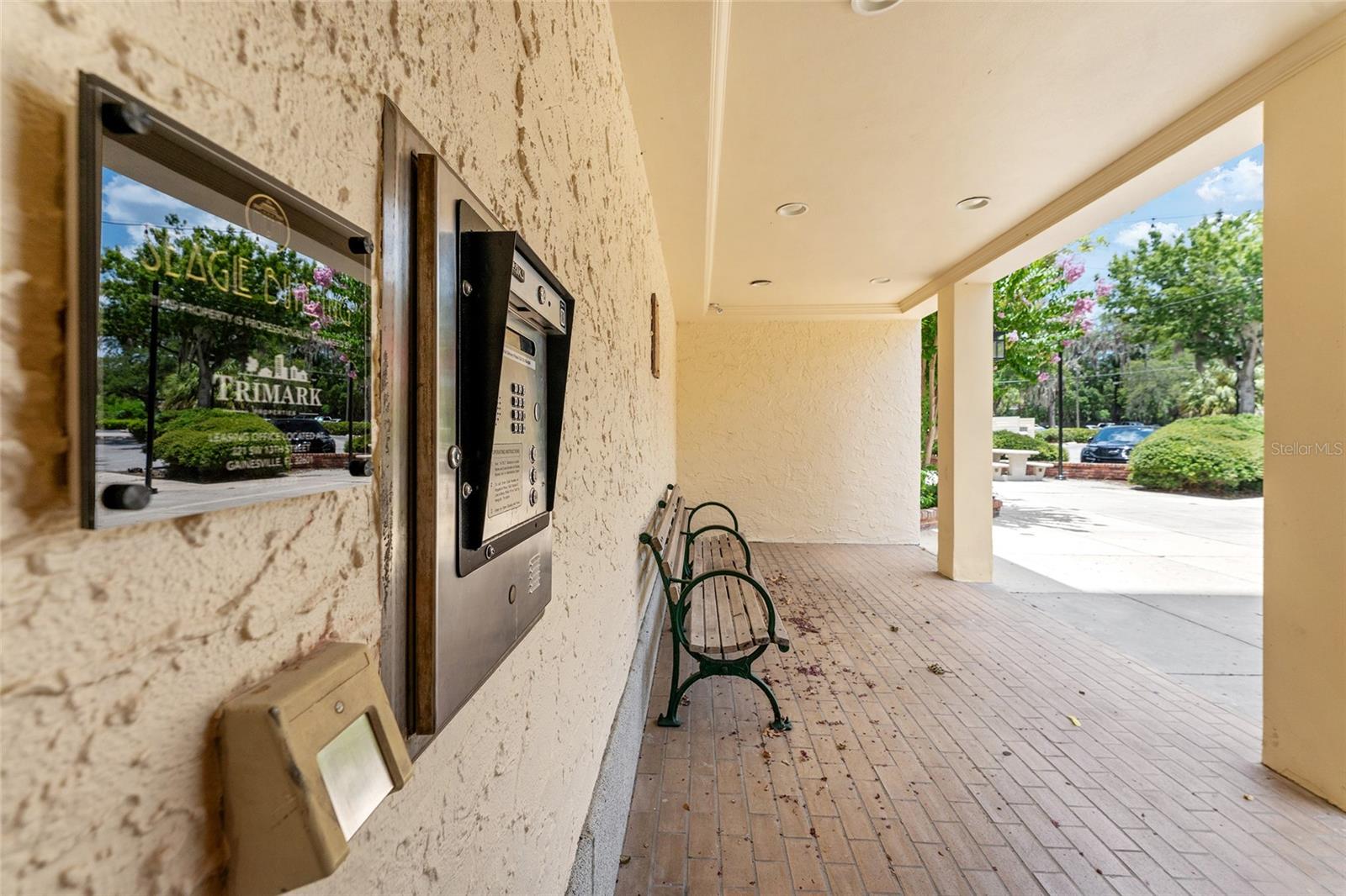 SEAGLE BUILDING - Residential