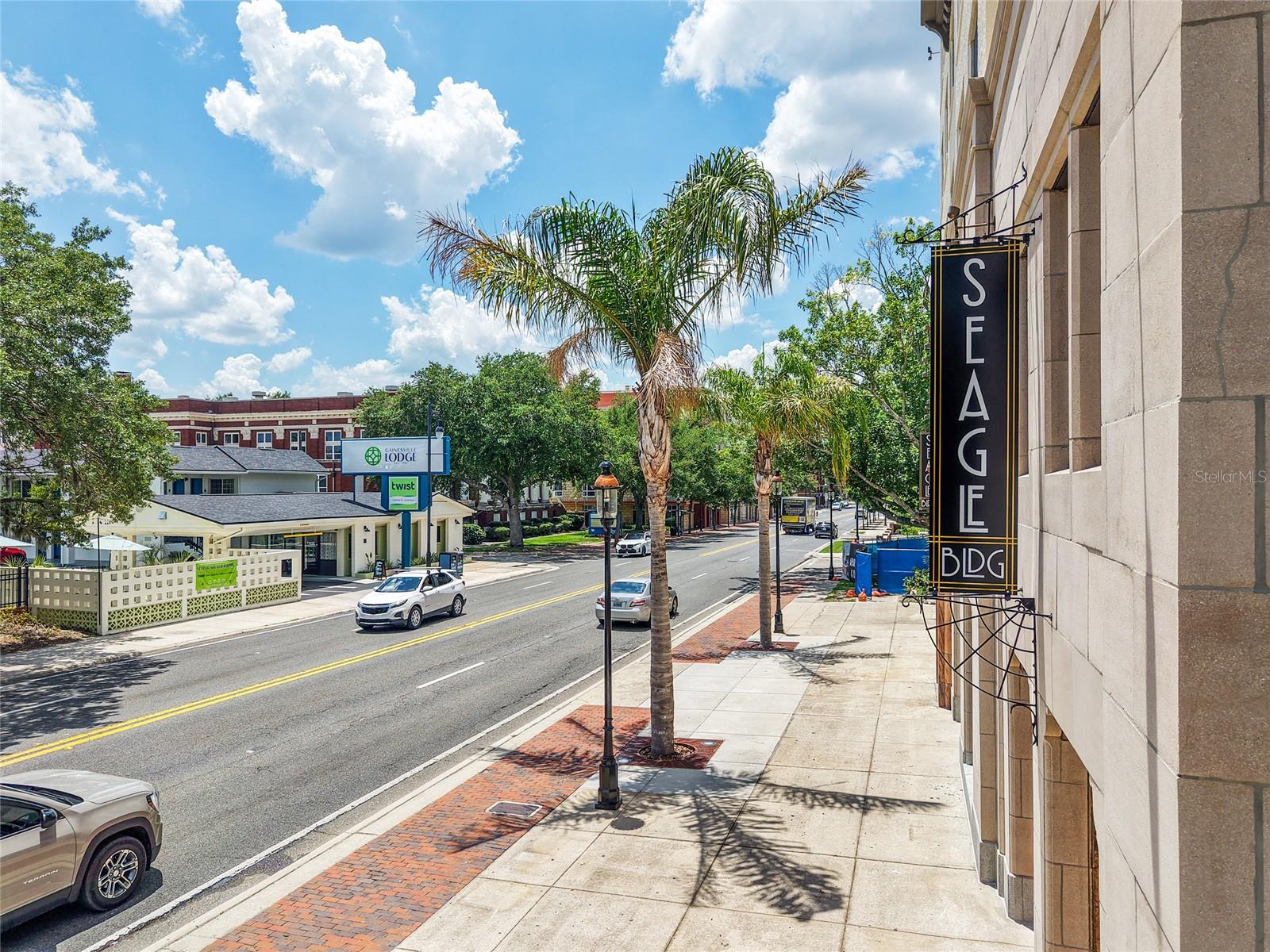 SEAGLE BUILDING - Residential