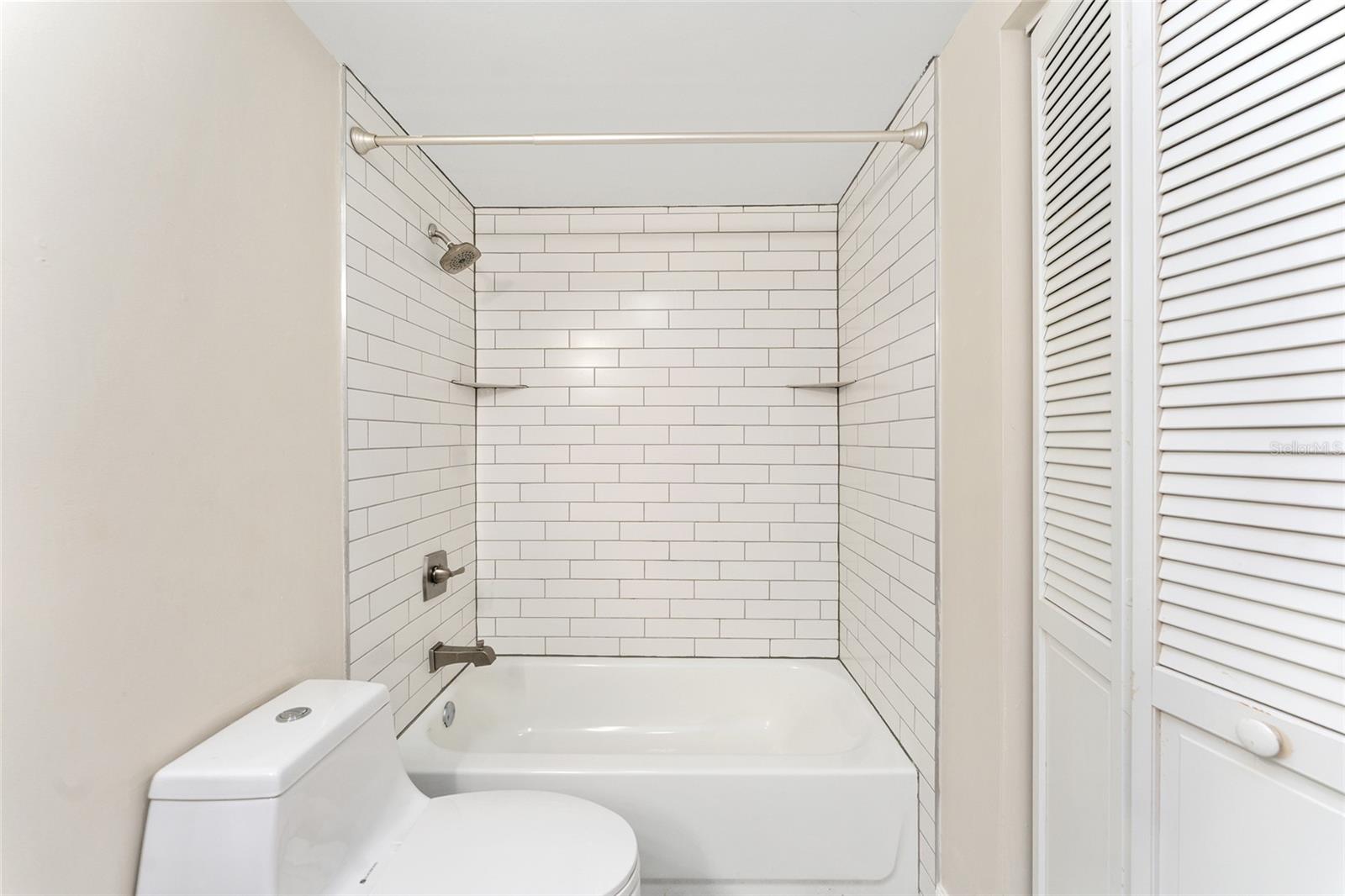 SEAGLE BUILDING - Residential