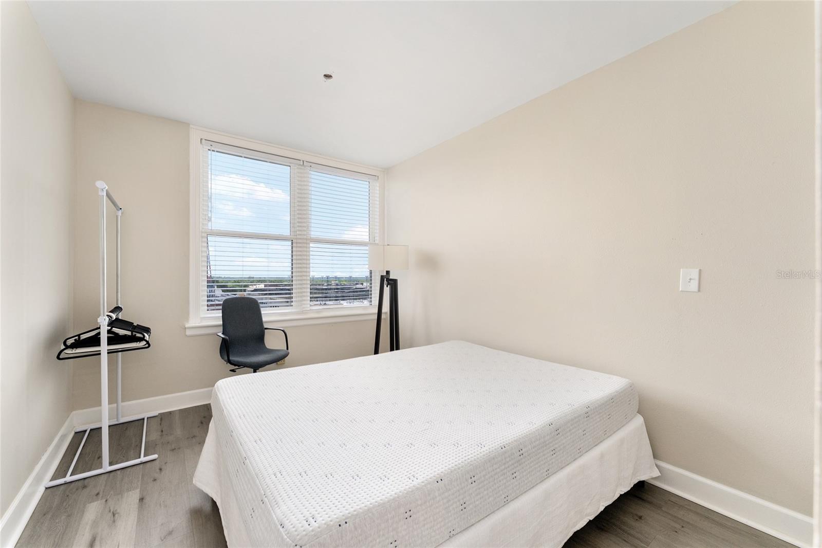SEAGLE BUILDING - Residential