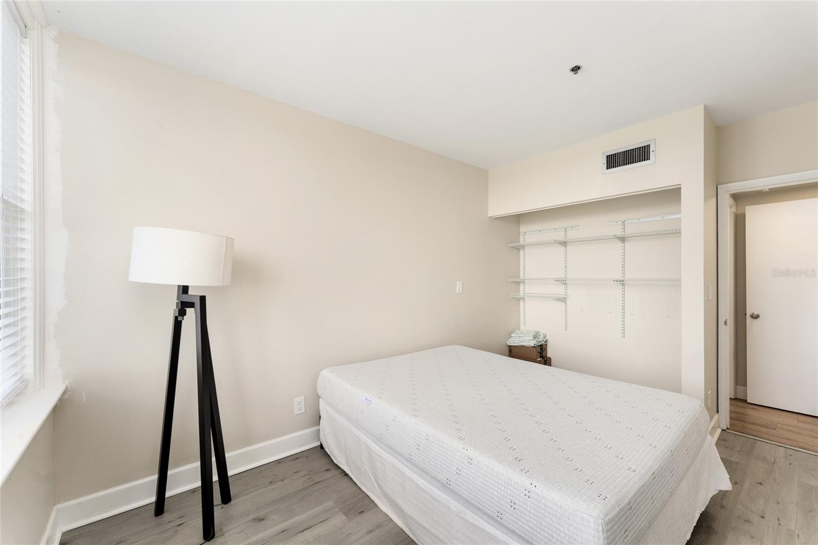 SEAGLE BUILDING - Residential