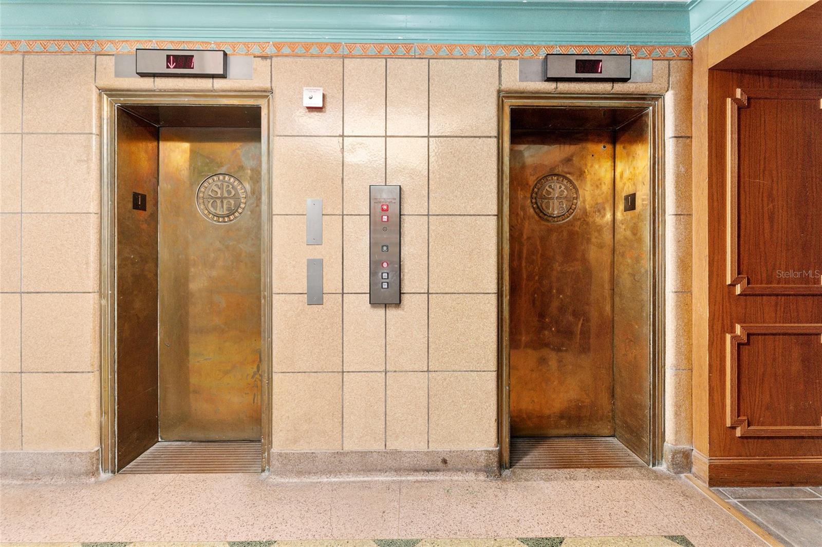 SEAGLE BUILDING - Residential