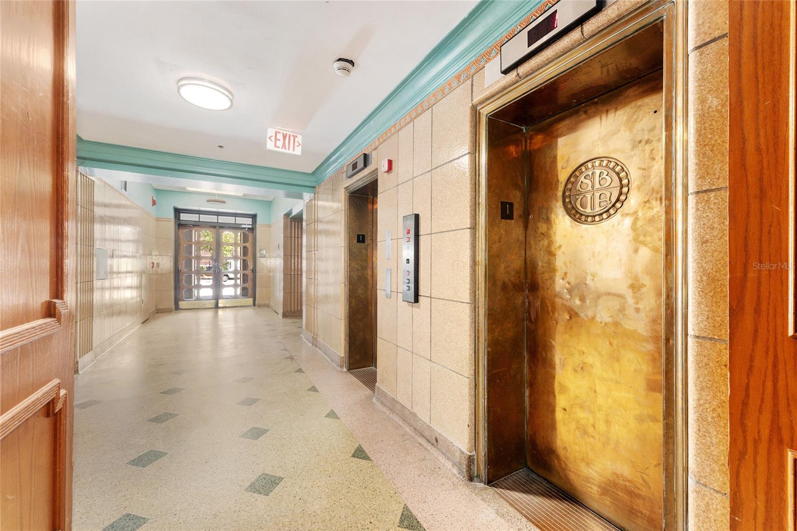 SEAGLE BUILDING - Residential