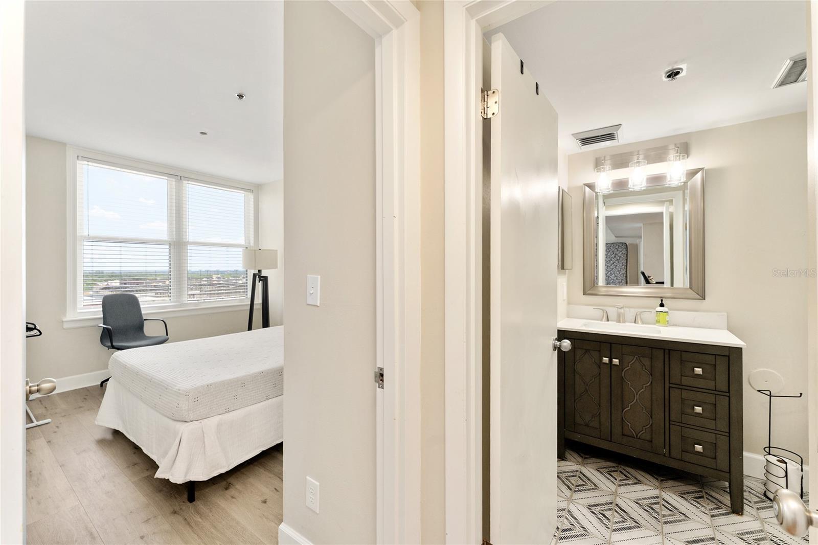 SEAGLE BUILDING - Residential