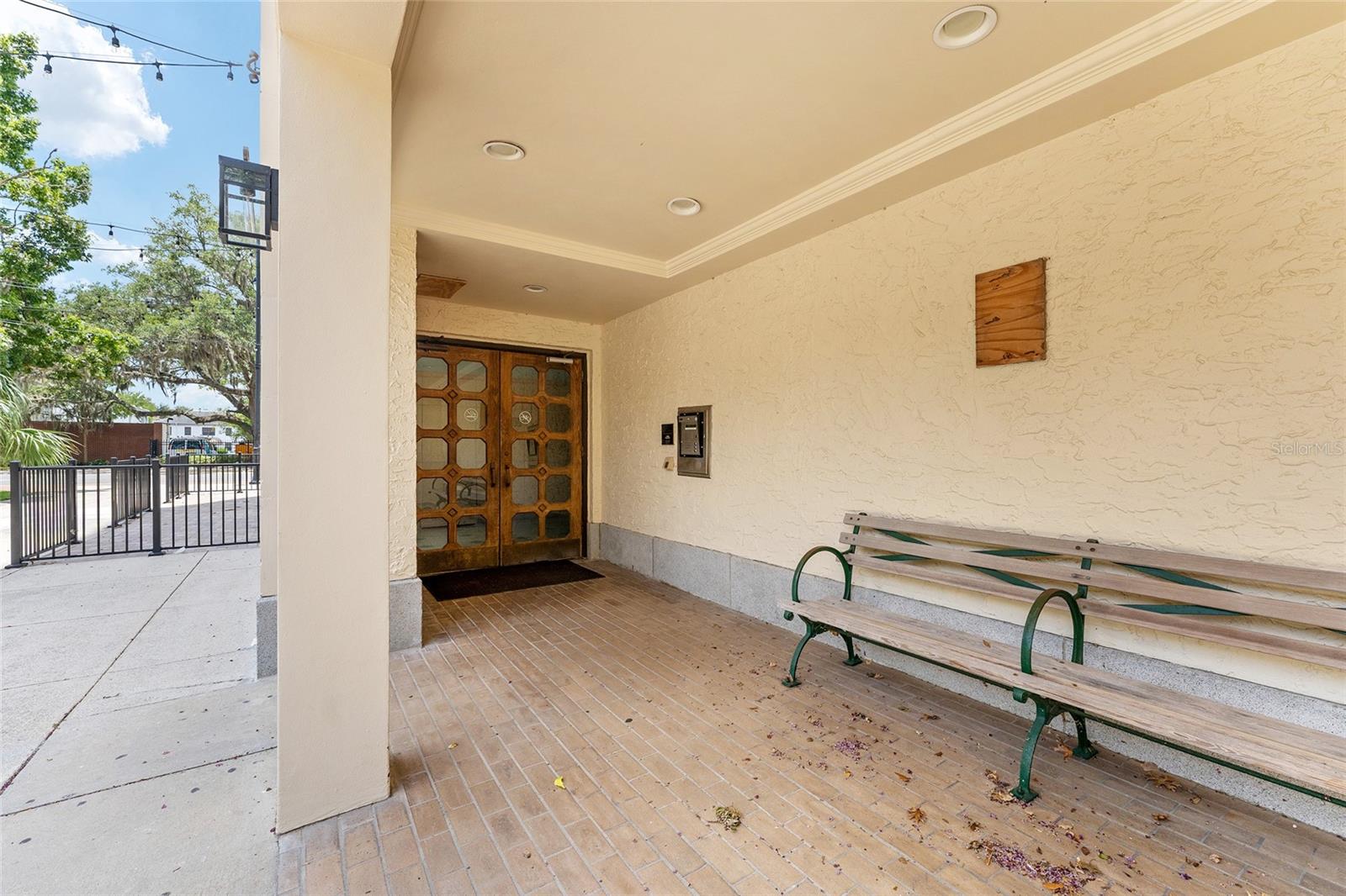 SEAGLE BUILDING - Residential