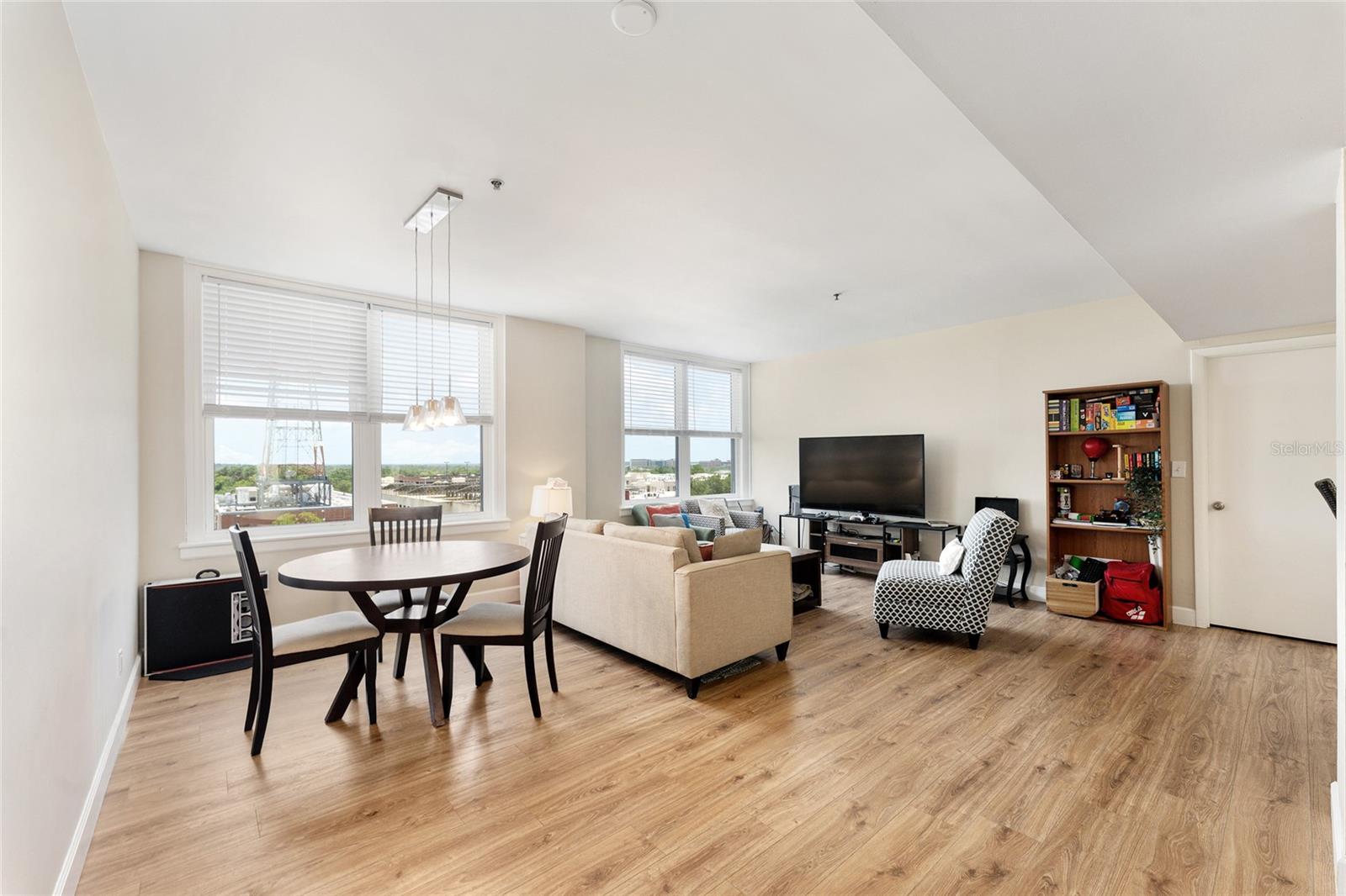 SEAGLE BUILDING - Residential