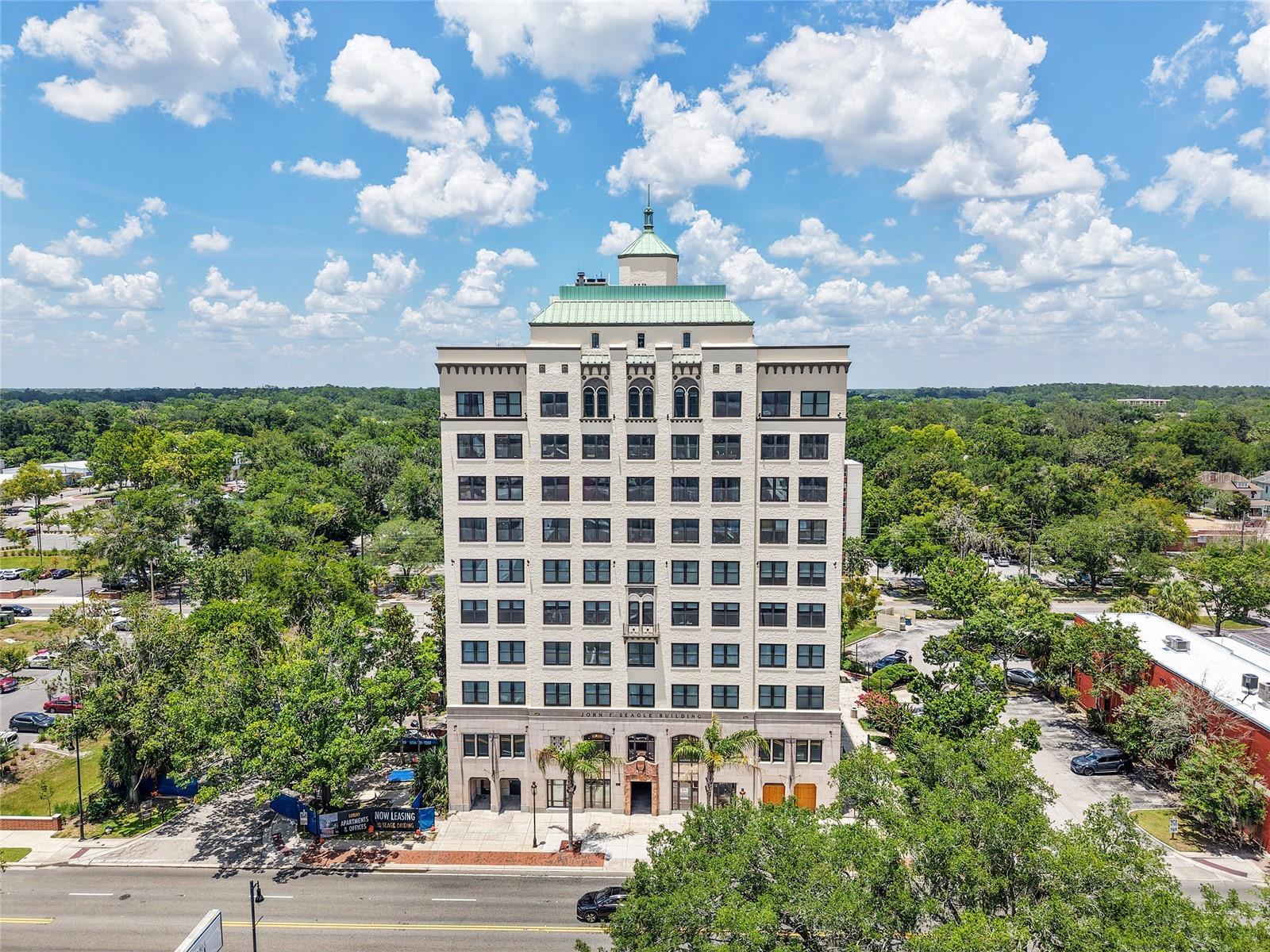 SEAGLE BUILDING - Residential
