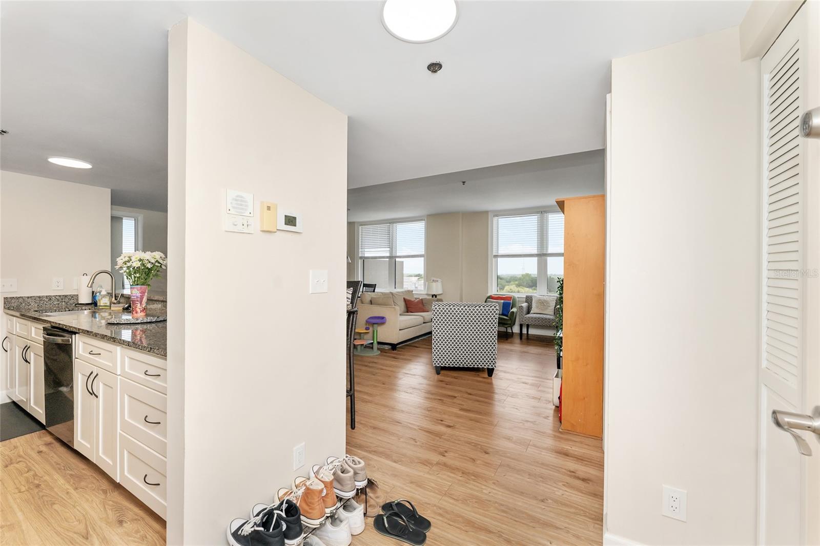 SEAGLE BUILDING - Residential