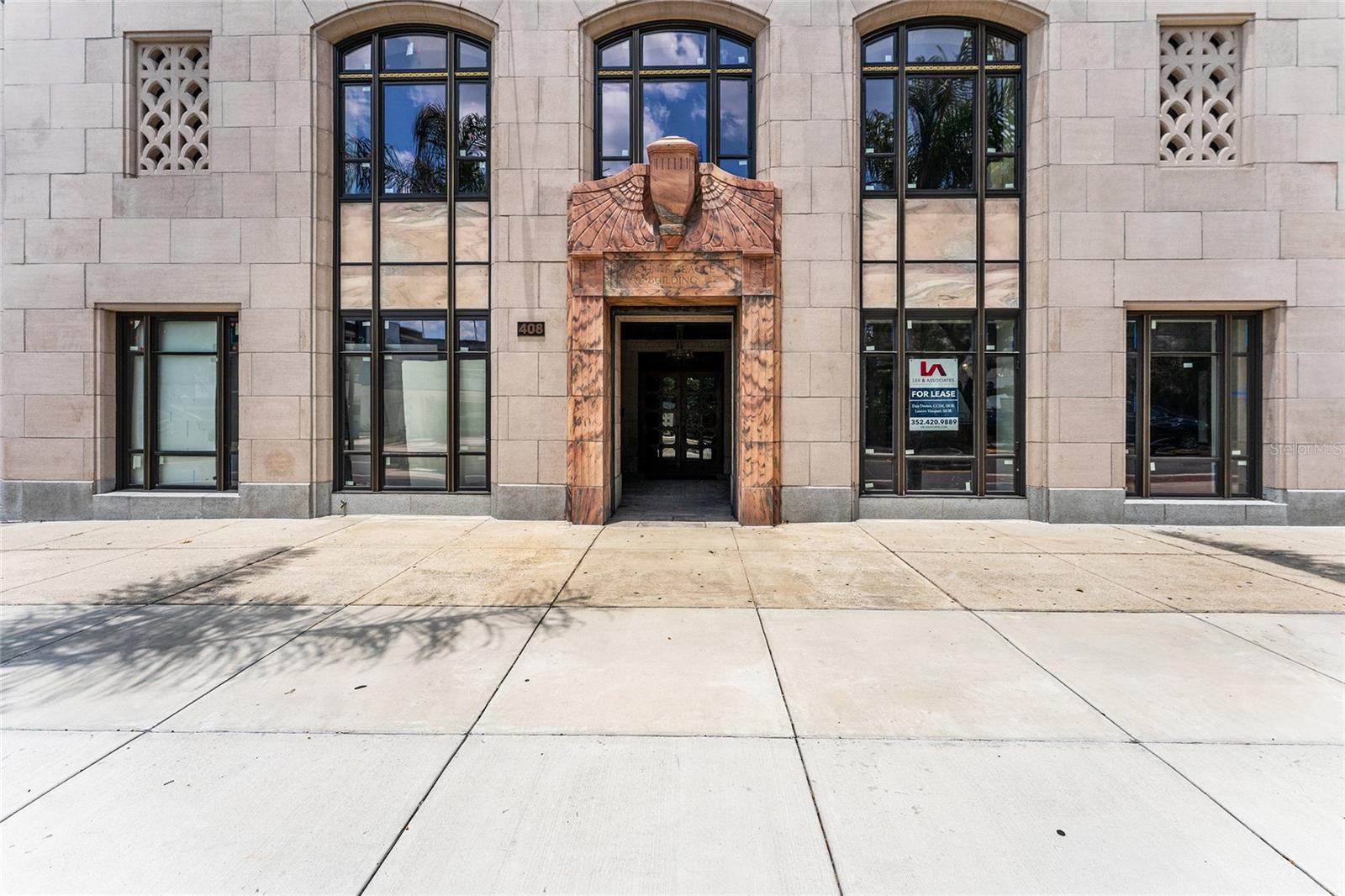 SEAGLE BUILDING - Residential