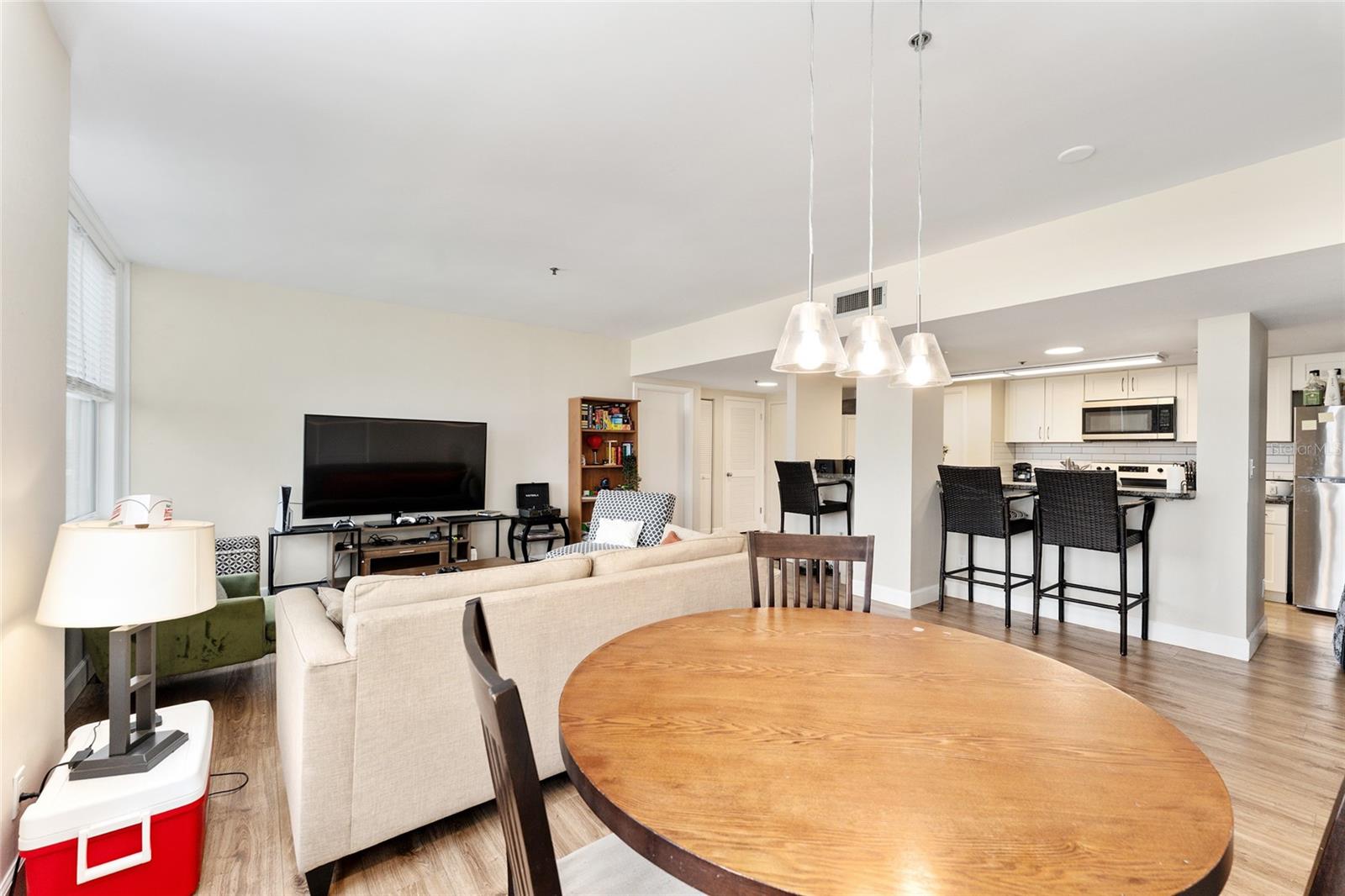 SEAGLE BUILDING - Residential