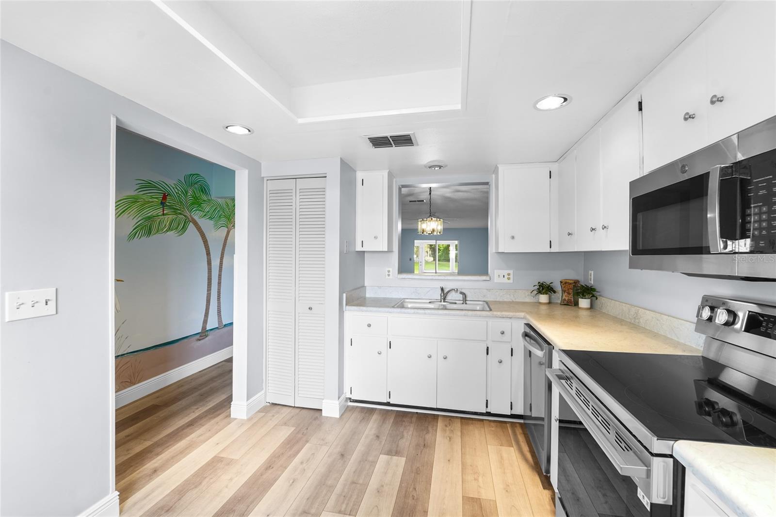 HIGHLAND LAKES VILLAS ON THE GREEN - Residential