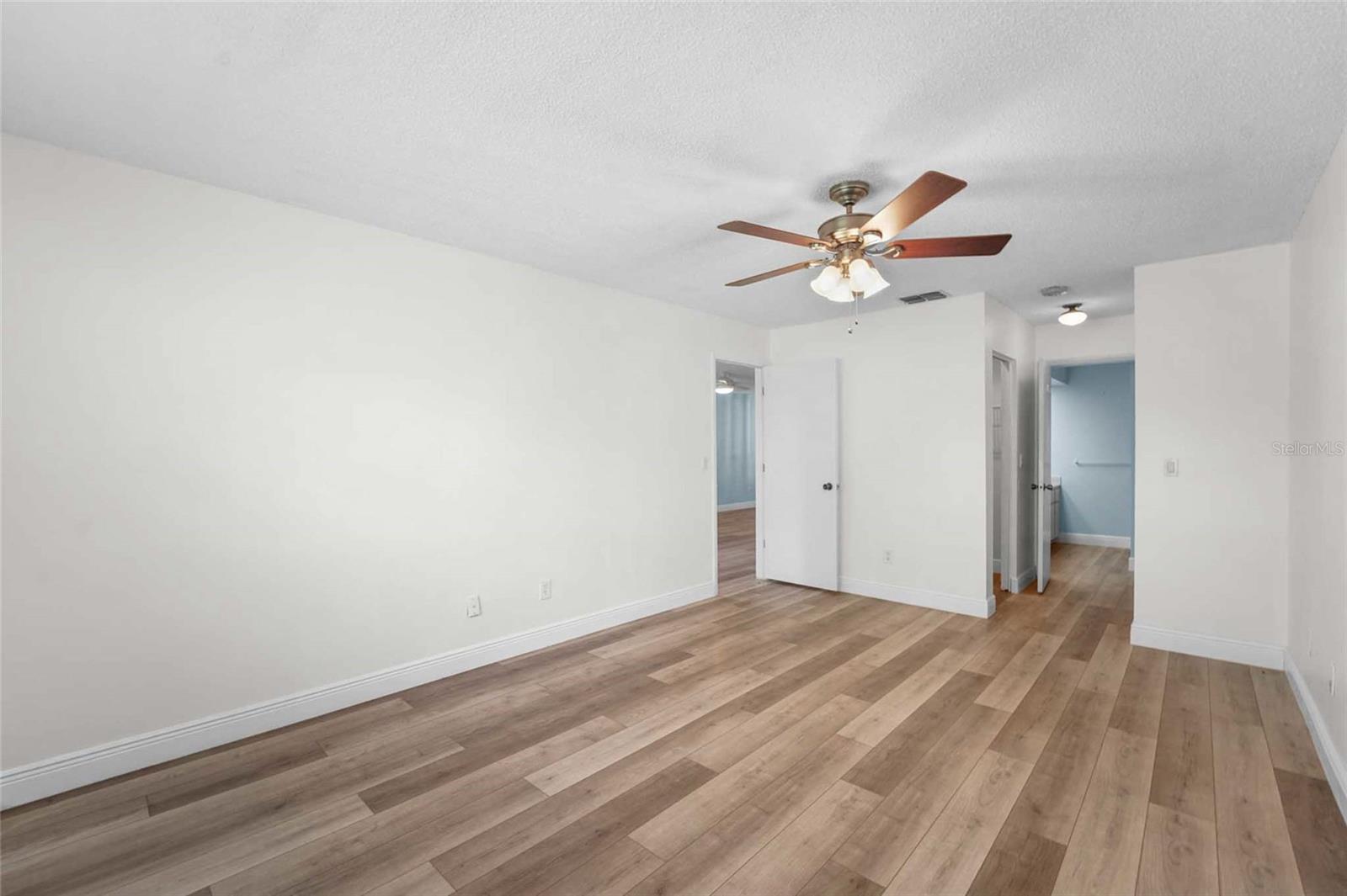 HIGHLAND LAKES VILLAS ON THE GREEN - Residential