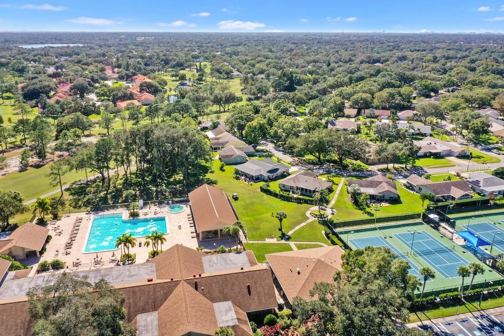 HIGHLAND LAKES VILLAS ON THE GREEN - Residential