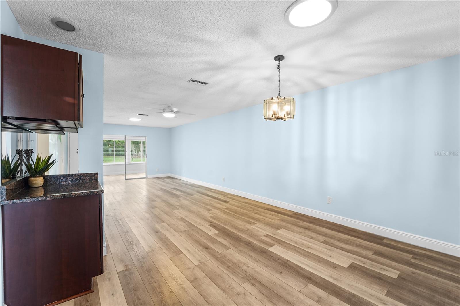 HIGHLAND LAKES VILLAS ON THE GREEN - Residential