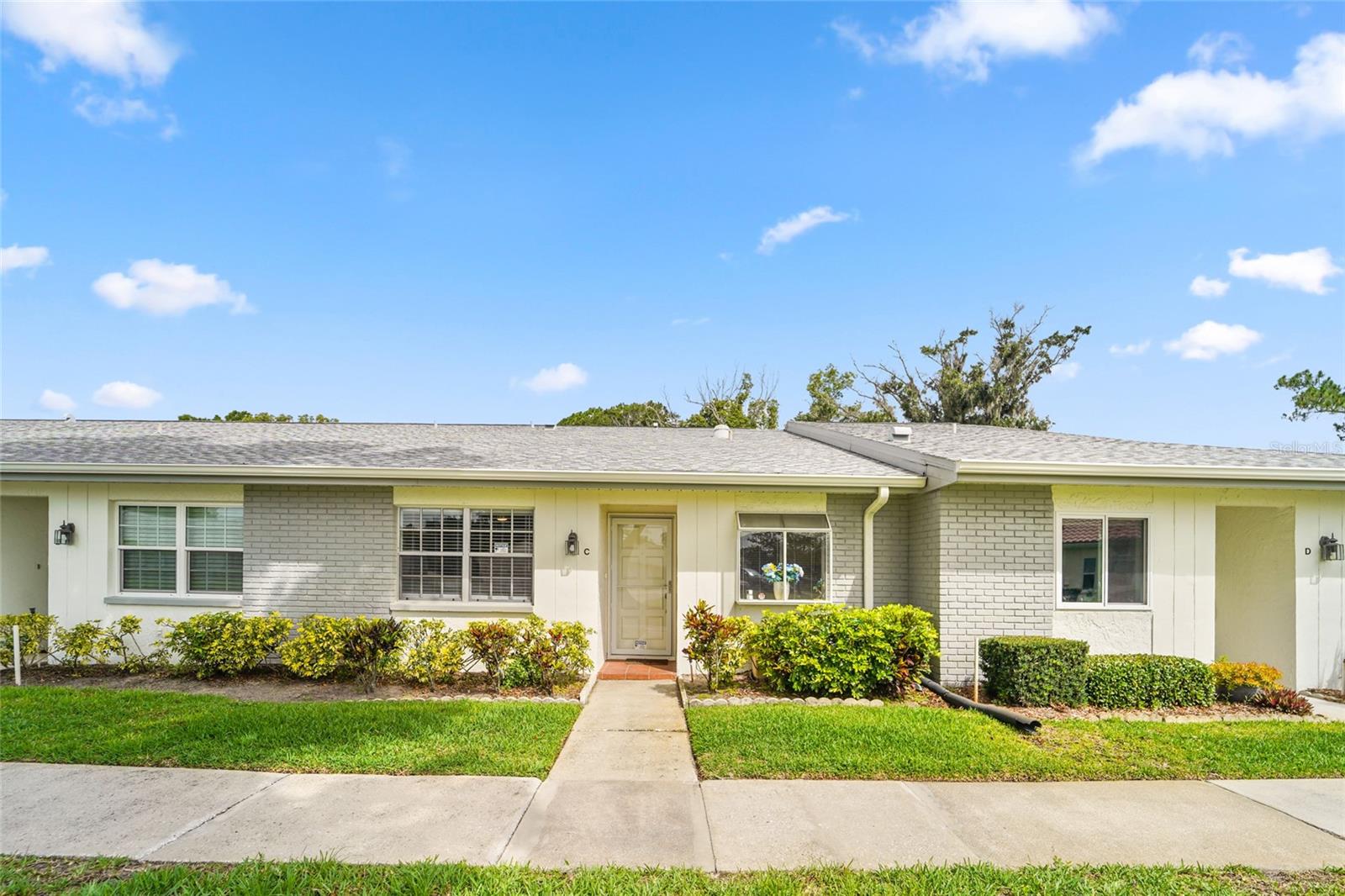 HIGHLAND LAKES VILLAS ON THE GREEN - Residential