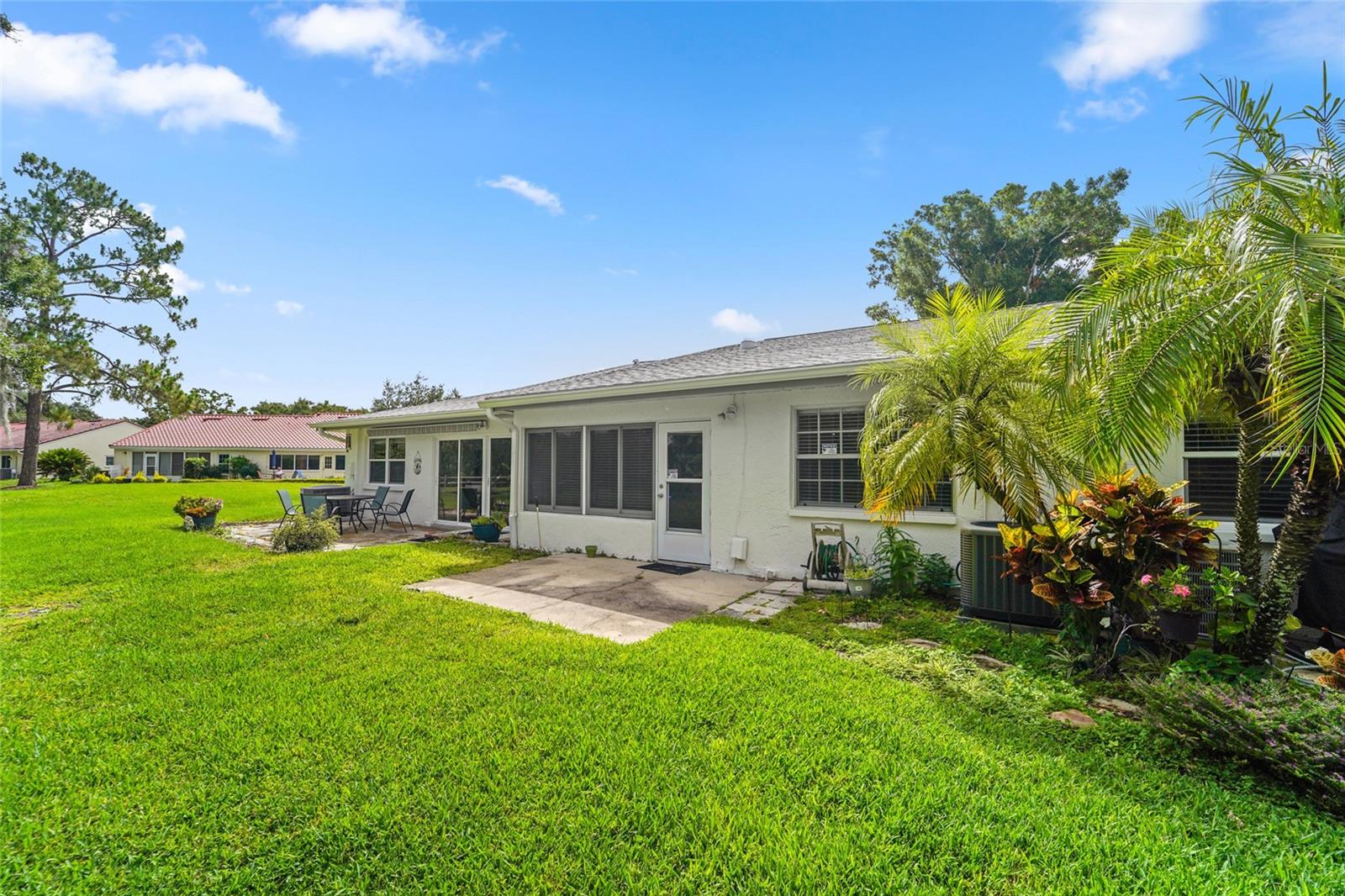 HIGHLAND LAKES VILLAS ON THE GREEN - Residential