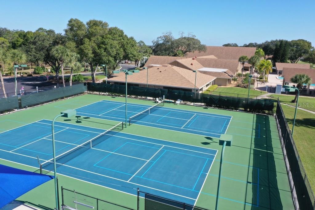 HIGHLAND LAKES VILLAS ON THE GREEN - Residential