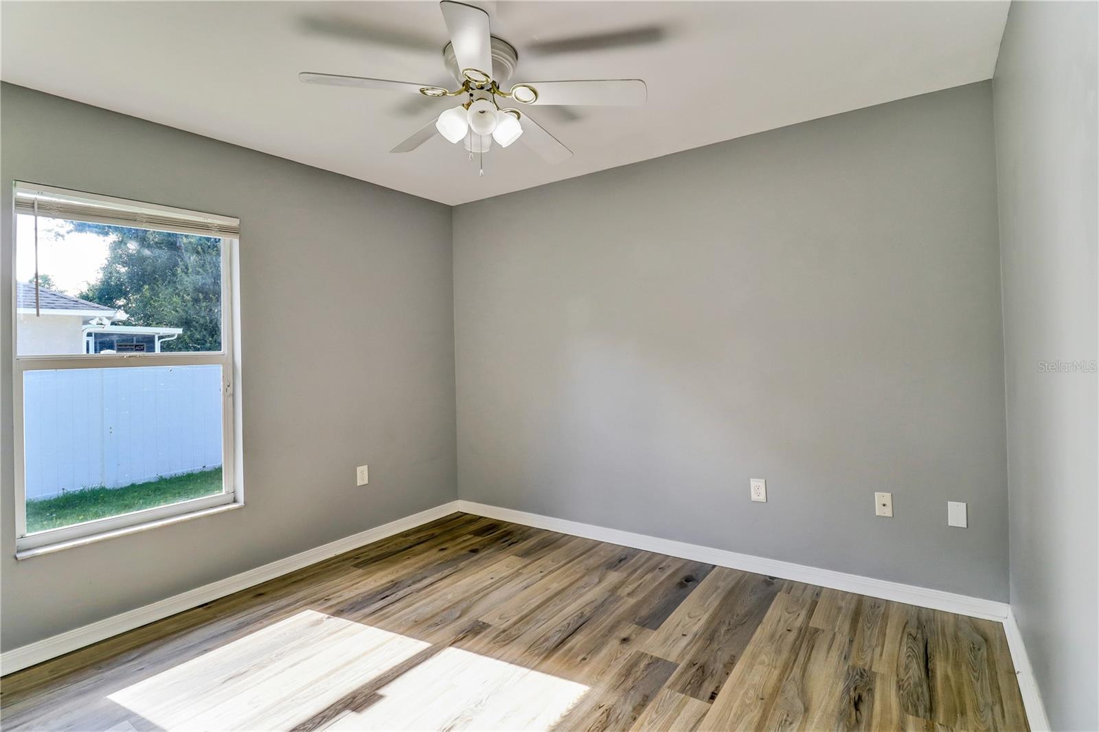 PINE ISLE - Residential