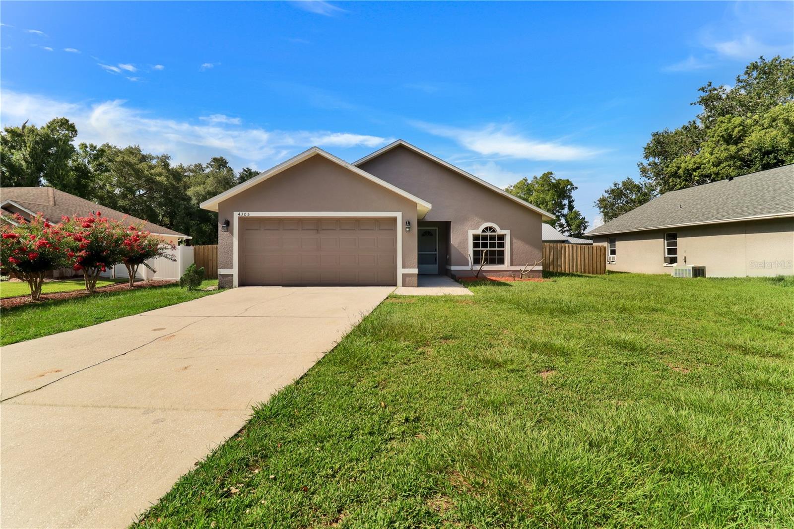 PINE ISLE - Residential