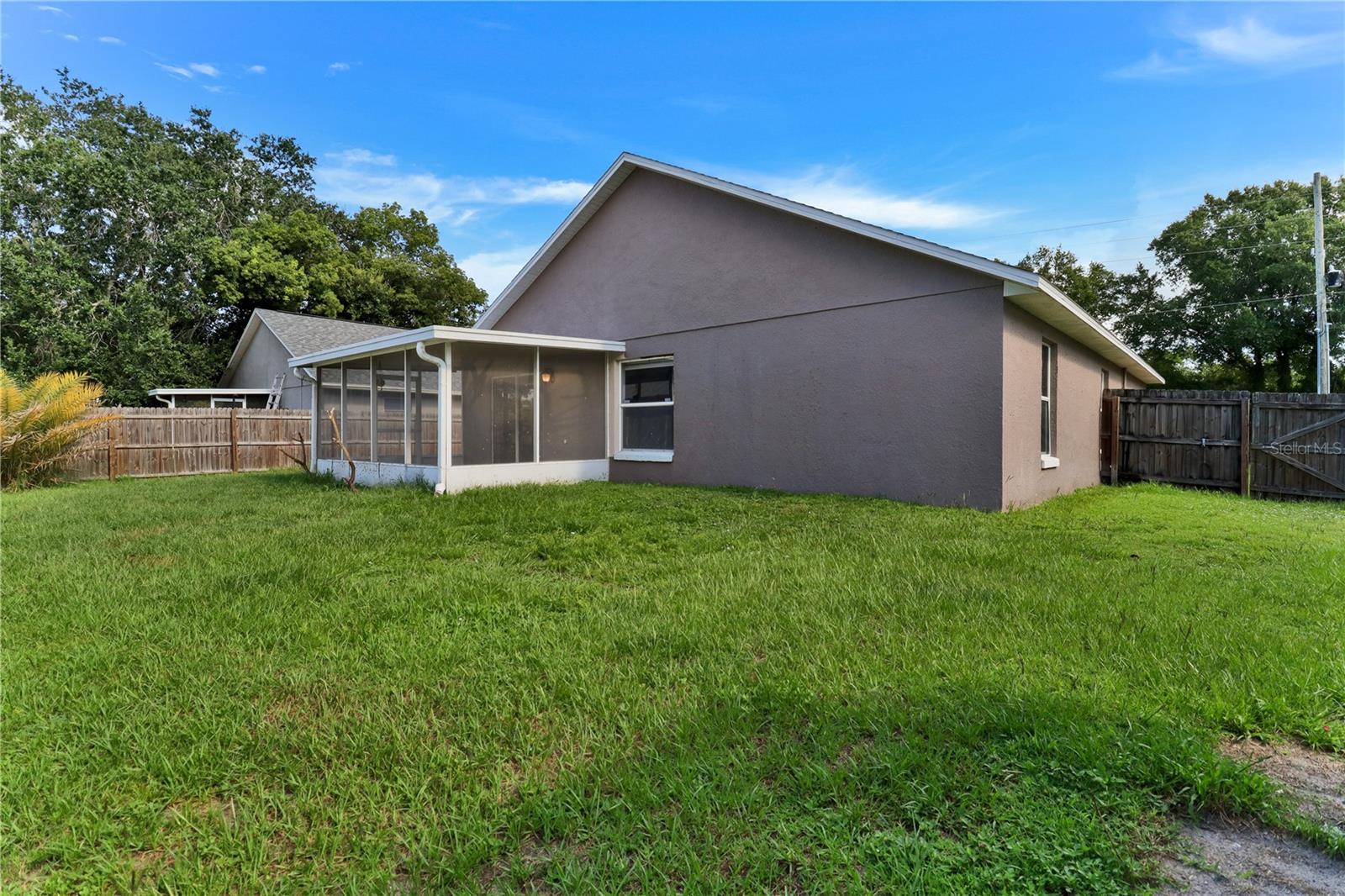 PINE ISLE - Residential