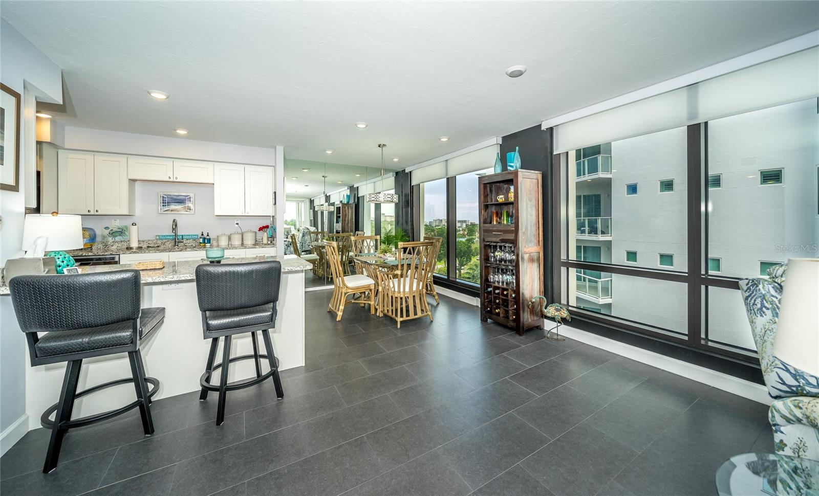 ESSEX HOUSE - Residential