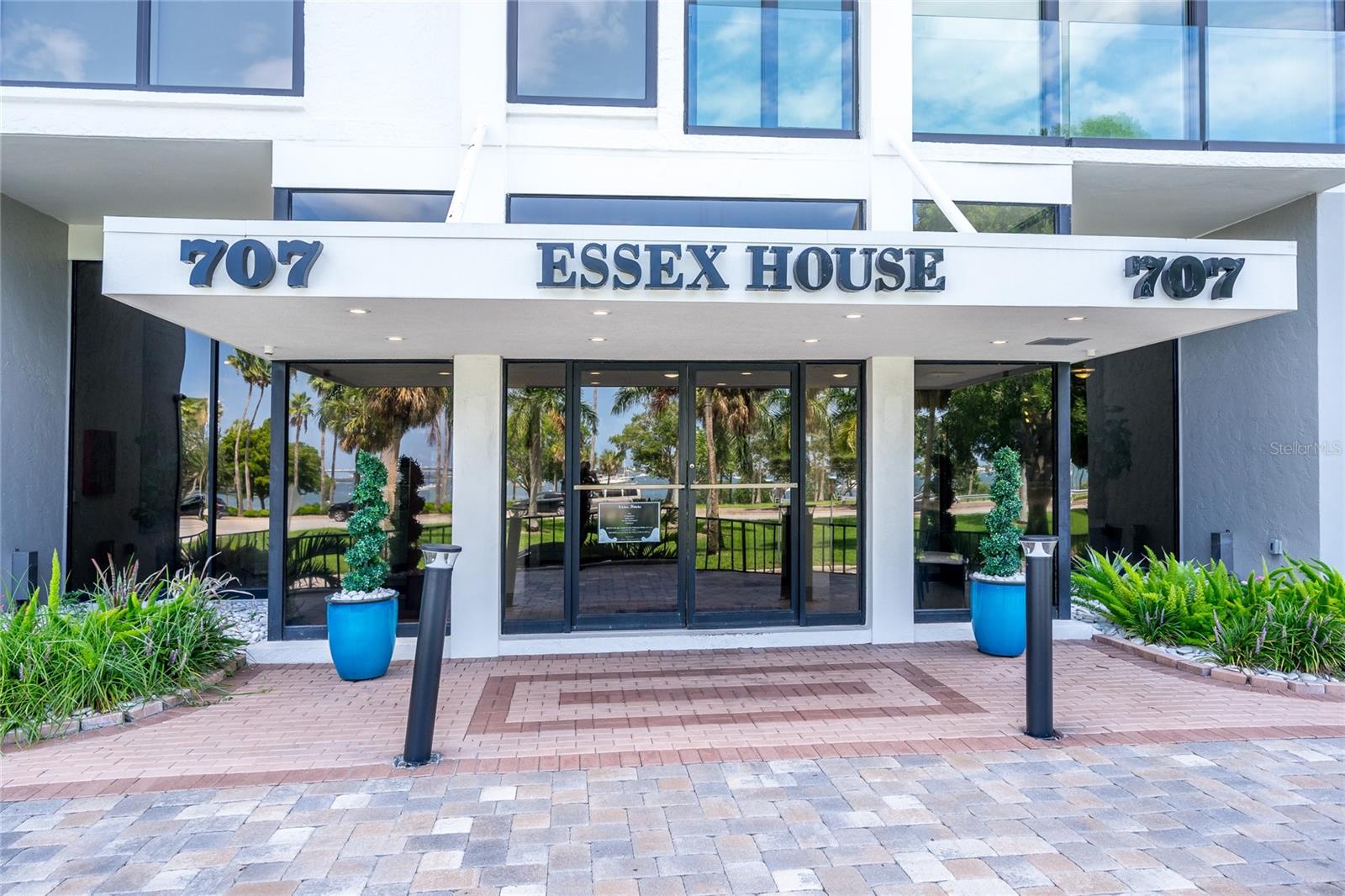 ESSEX HOUSE - Residential