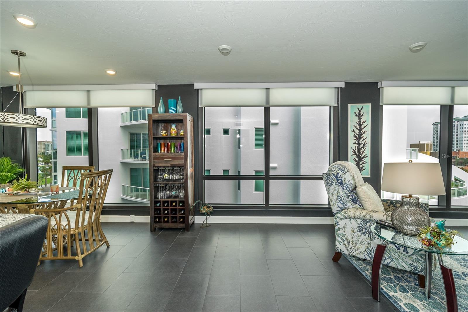 ESSEX HOUSE - Residential