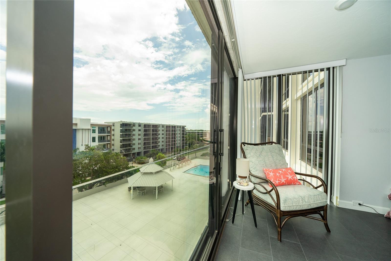 ESSEX HOUSE - Residential