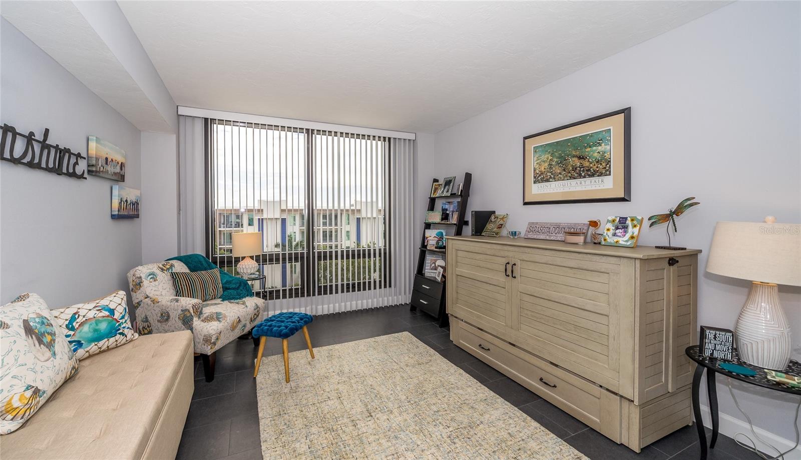 ESSEX HOUSE - Residential