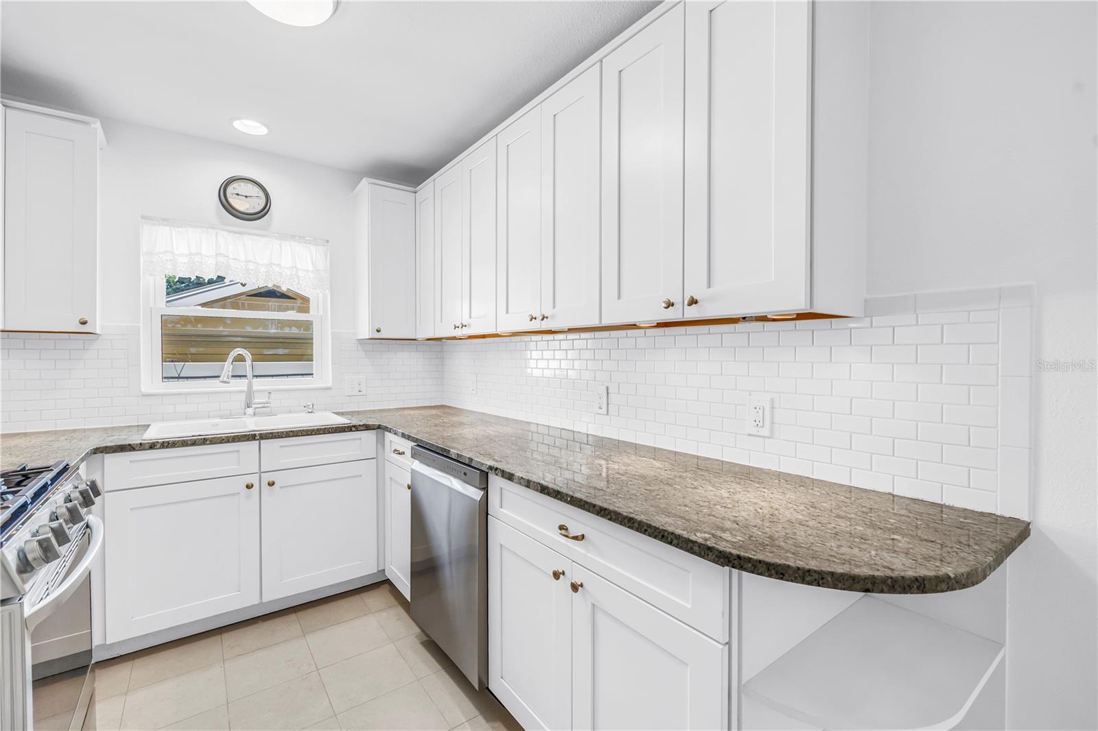 BAYVIEW ADD - Residential Lease