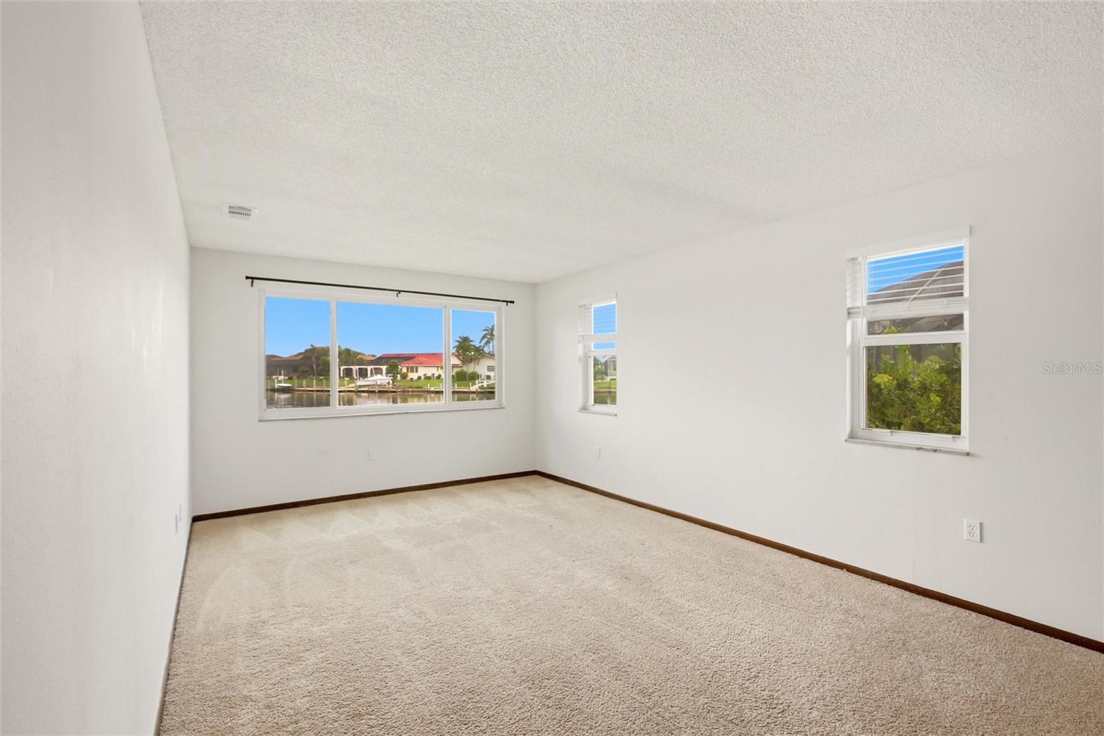 PUNTA GORDA ISLES SEC 15 - Residential