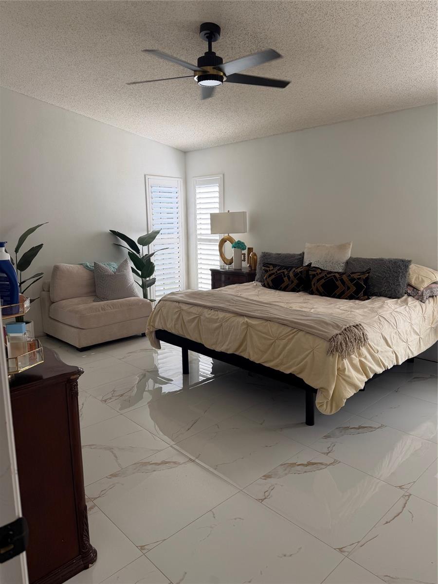 DOVER MANOR - Residential