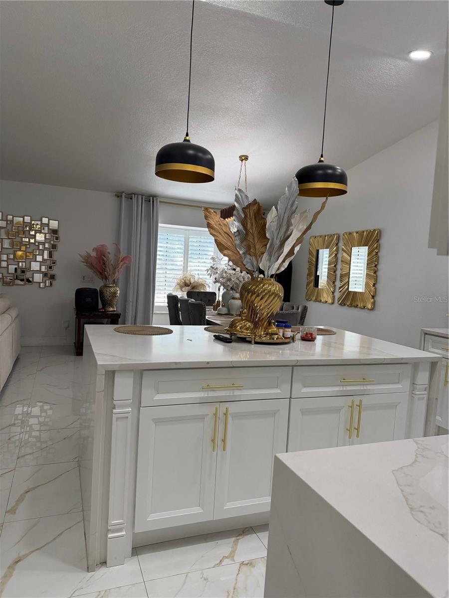 DOVER MANOR - Residential