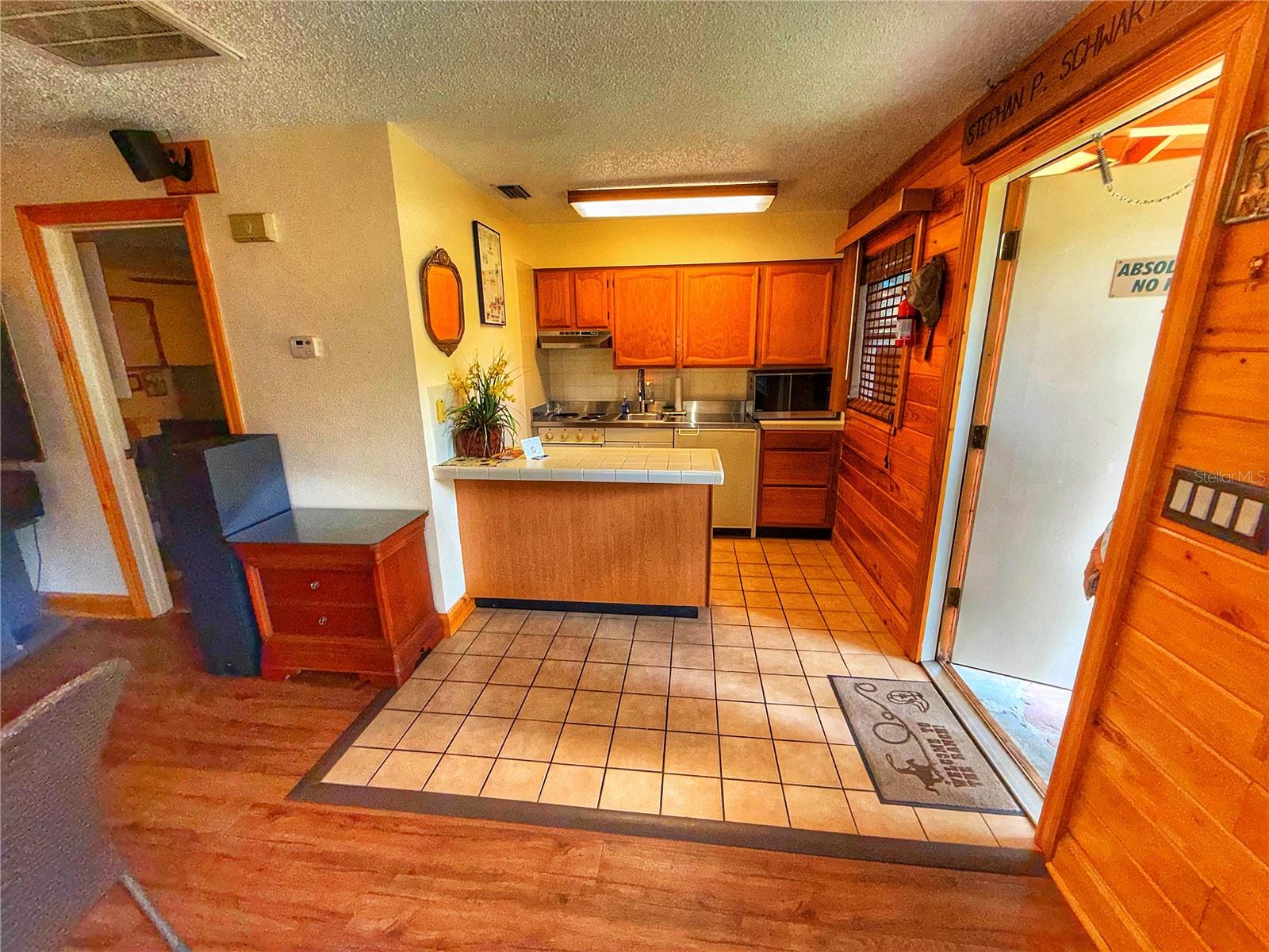 OUTDOOR RESORTS RIVER RANCH INN & COTTAGES A CONDO - Residential