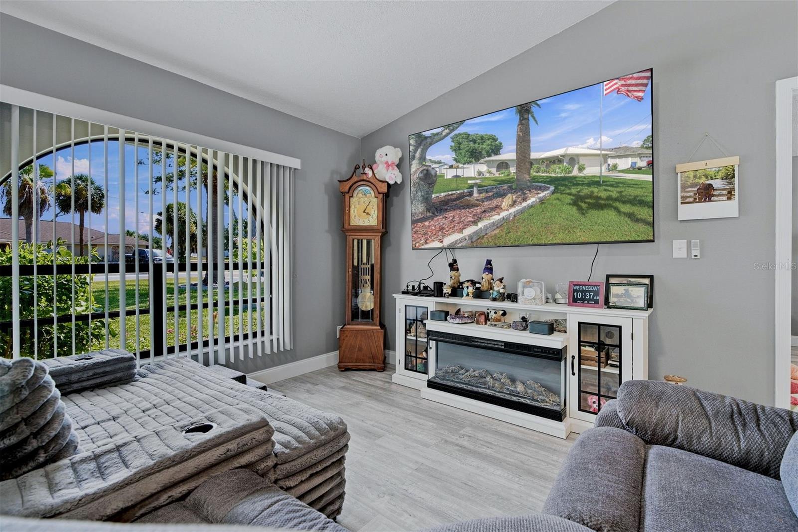 SPRING HILL - Residential