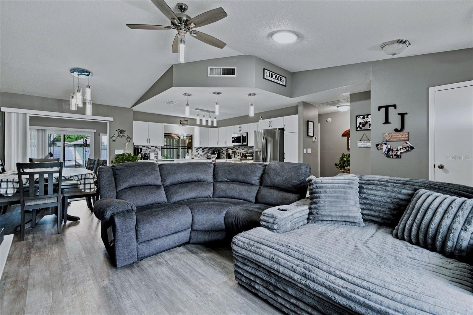 SPRING HILL - Residential