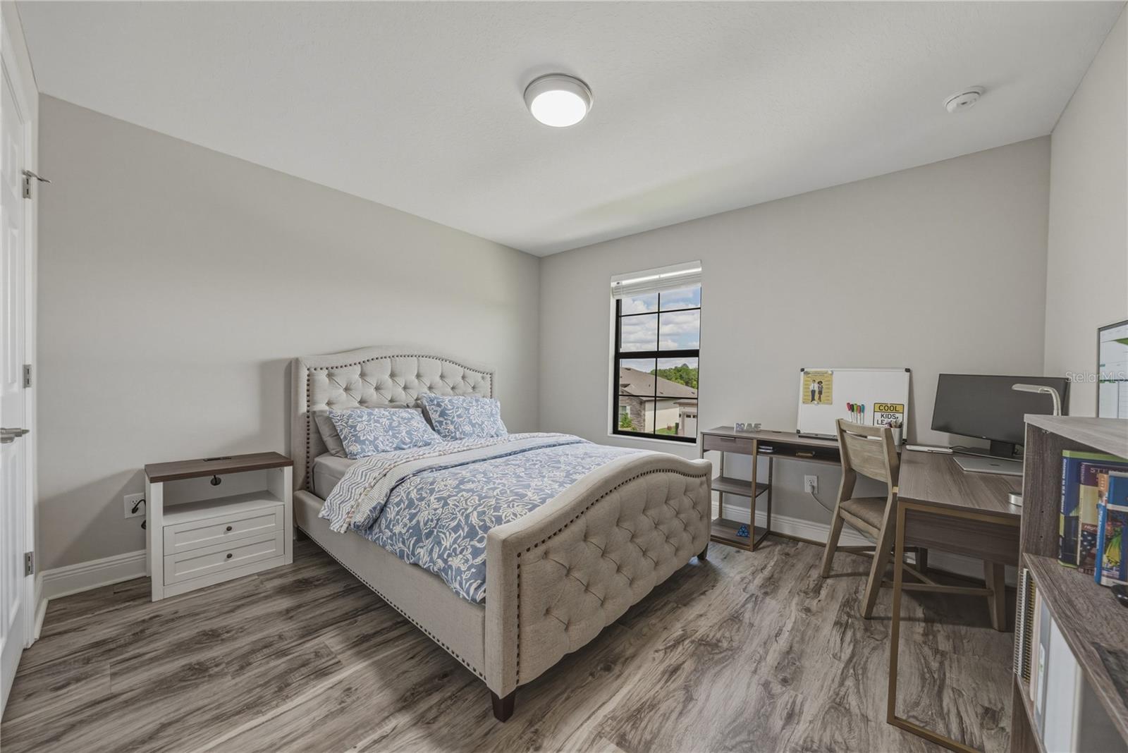 B & D HAWKSTONE PH I - Residential Lease