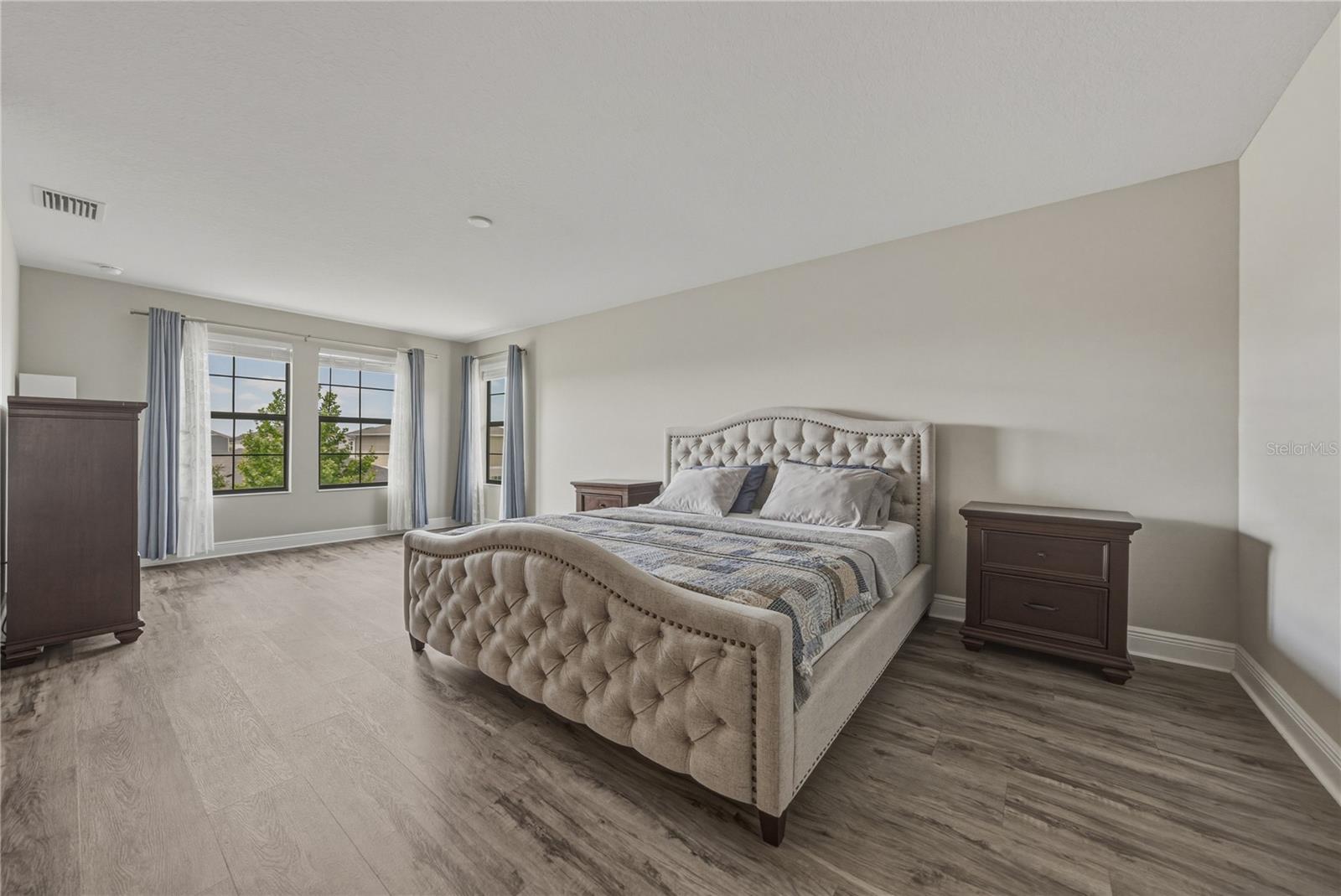 B & D HAWKSTONE PH I - Residential Lease