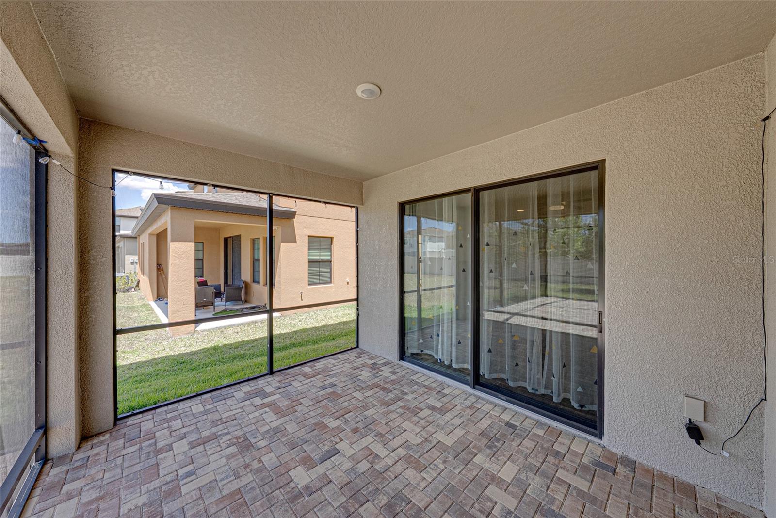 B & D HAWKSTONE PH I - Residential Lease