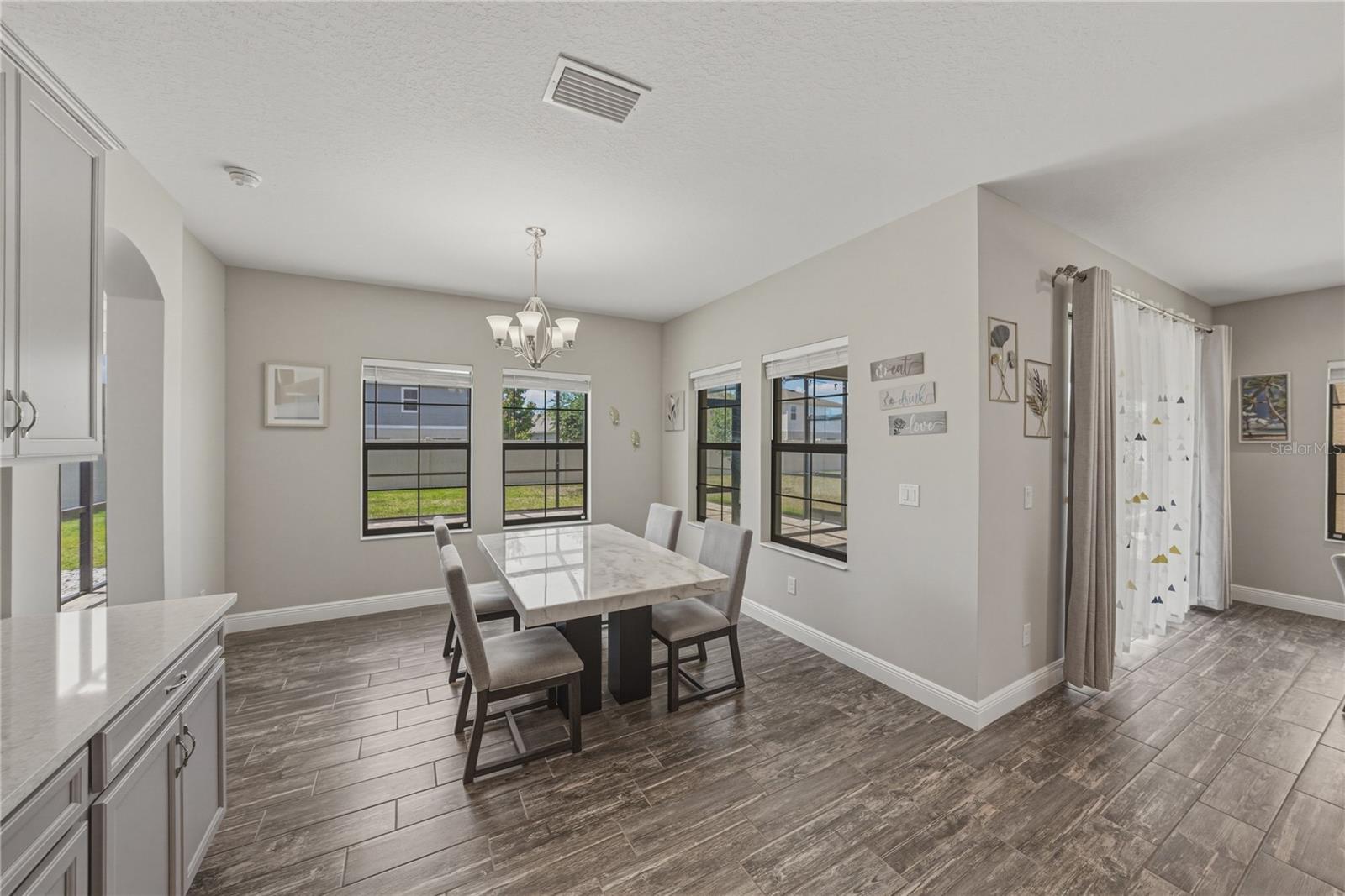 B & D HAWKSTONE PH I - Residential Lease