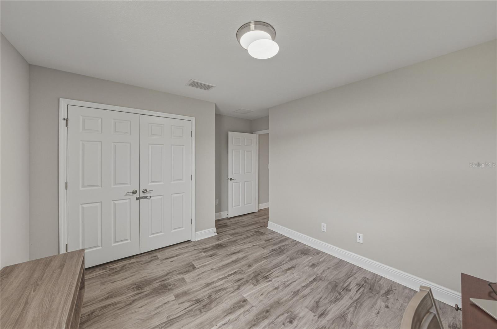 B & D HAWKSTONE PH I - Residential Lease
