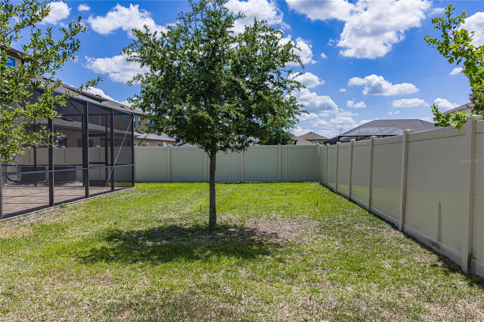 B & D HAWKSTONE PH I - Residential Lease