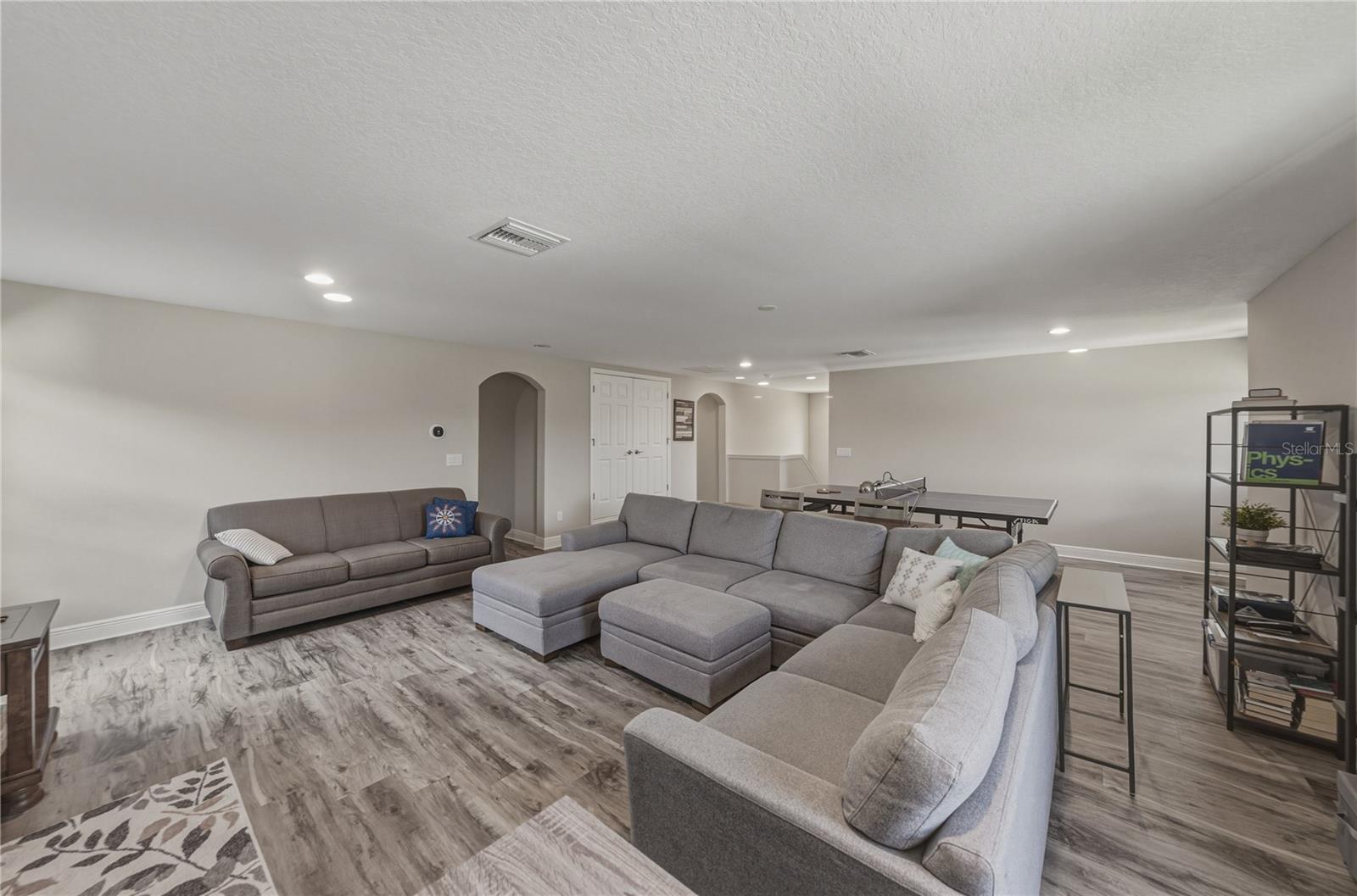B & D HAWKSTONE PH I - Residential Lease