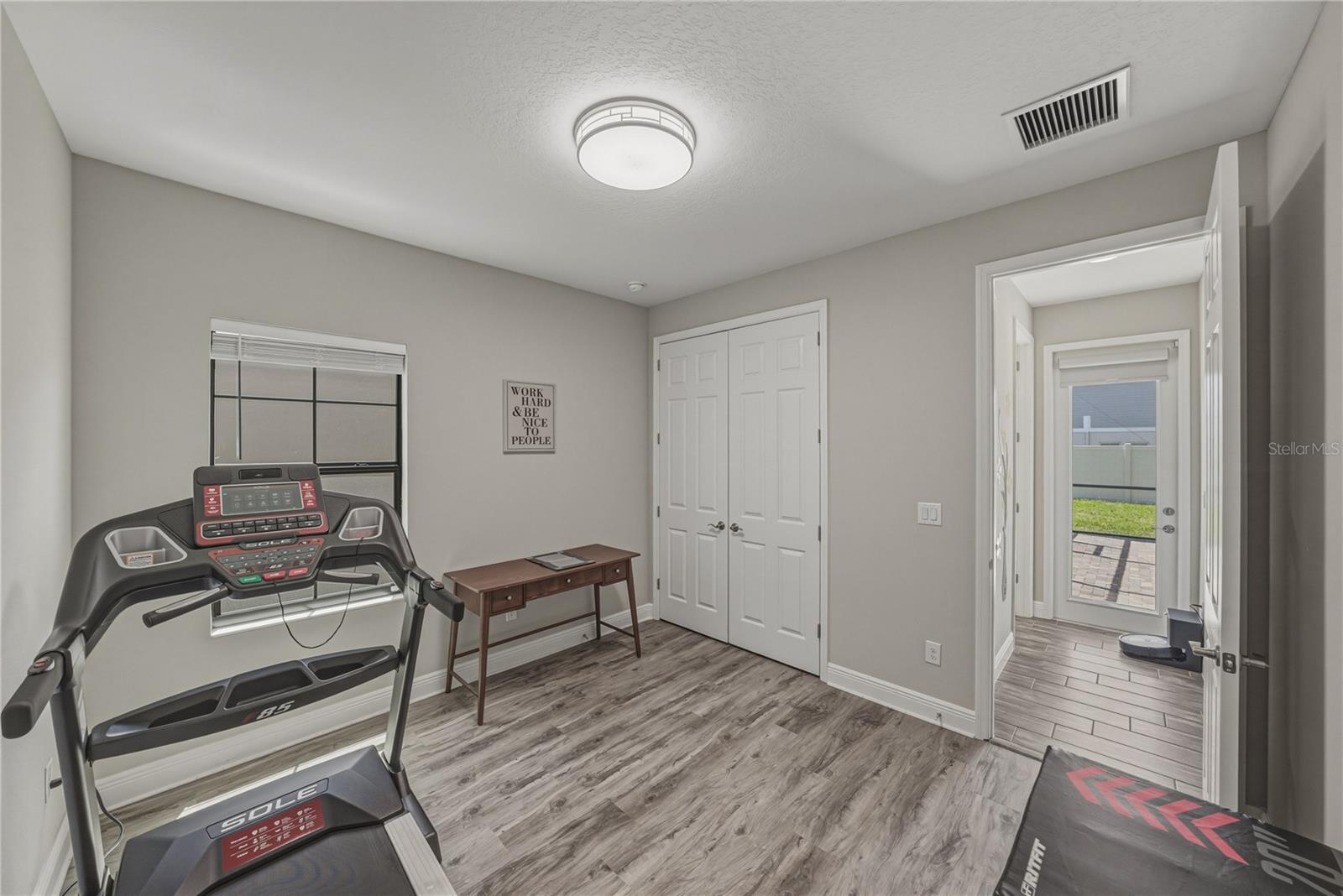 B & D HAWKSTONE PH I - Residential Lease