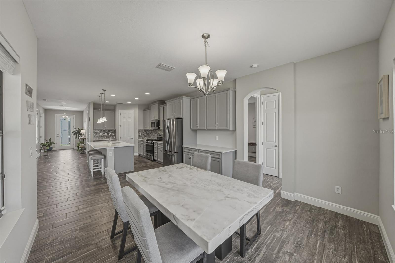 B & D HAWKSTONE PH I - Residential Lease