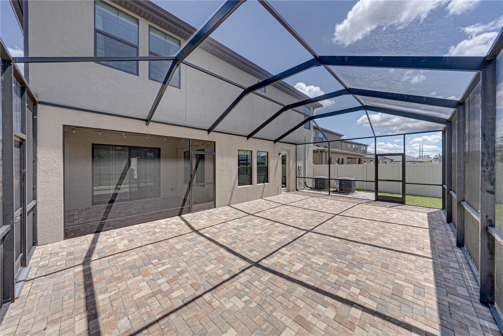 B & D HAWKSTONE PH I - Residential Lease